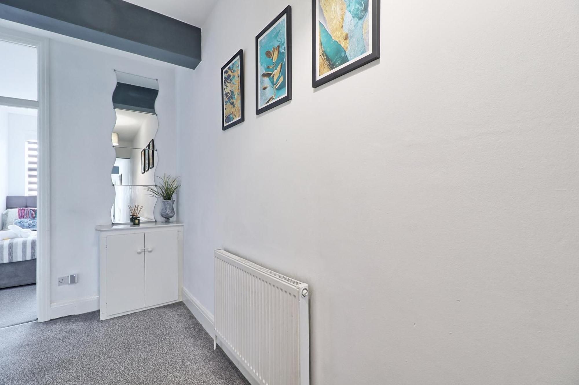 Luxury 3-Bed Apartment Near To London With Parking Hornchurch Ngoại thất bức ảnh