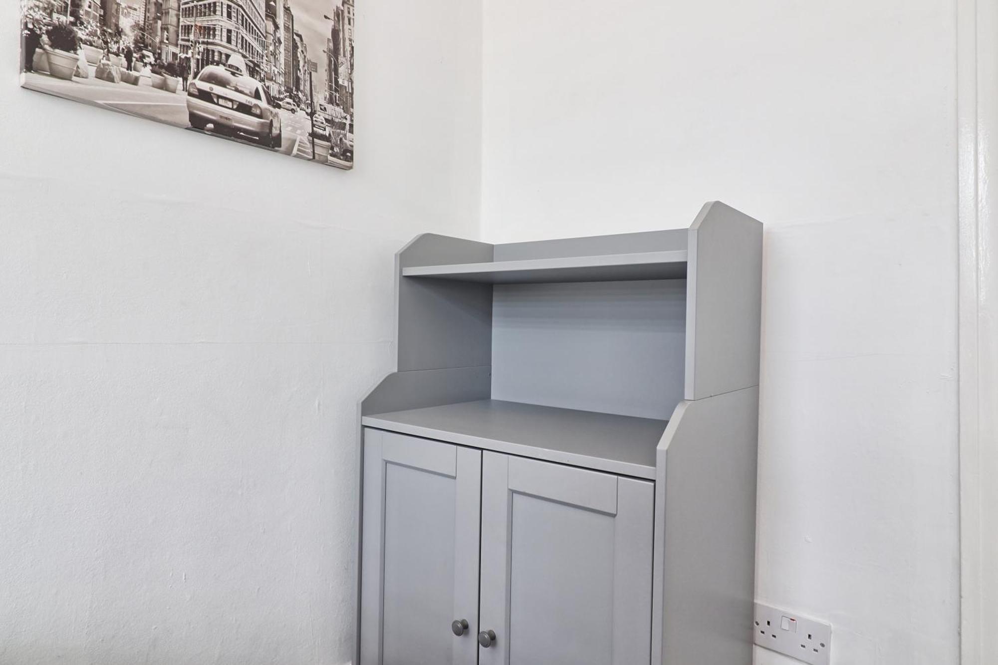 Luxury 3-Bed Apartment Near To London With Parking Hornchurch Ngoại thất bức ảnh