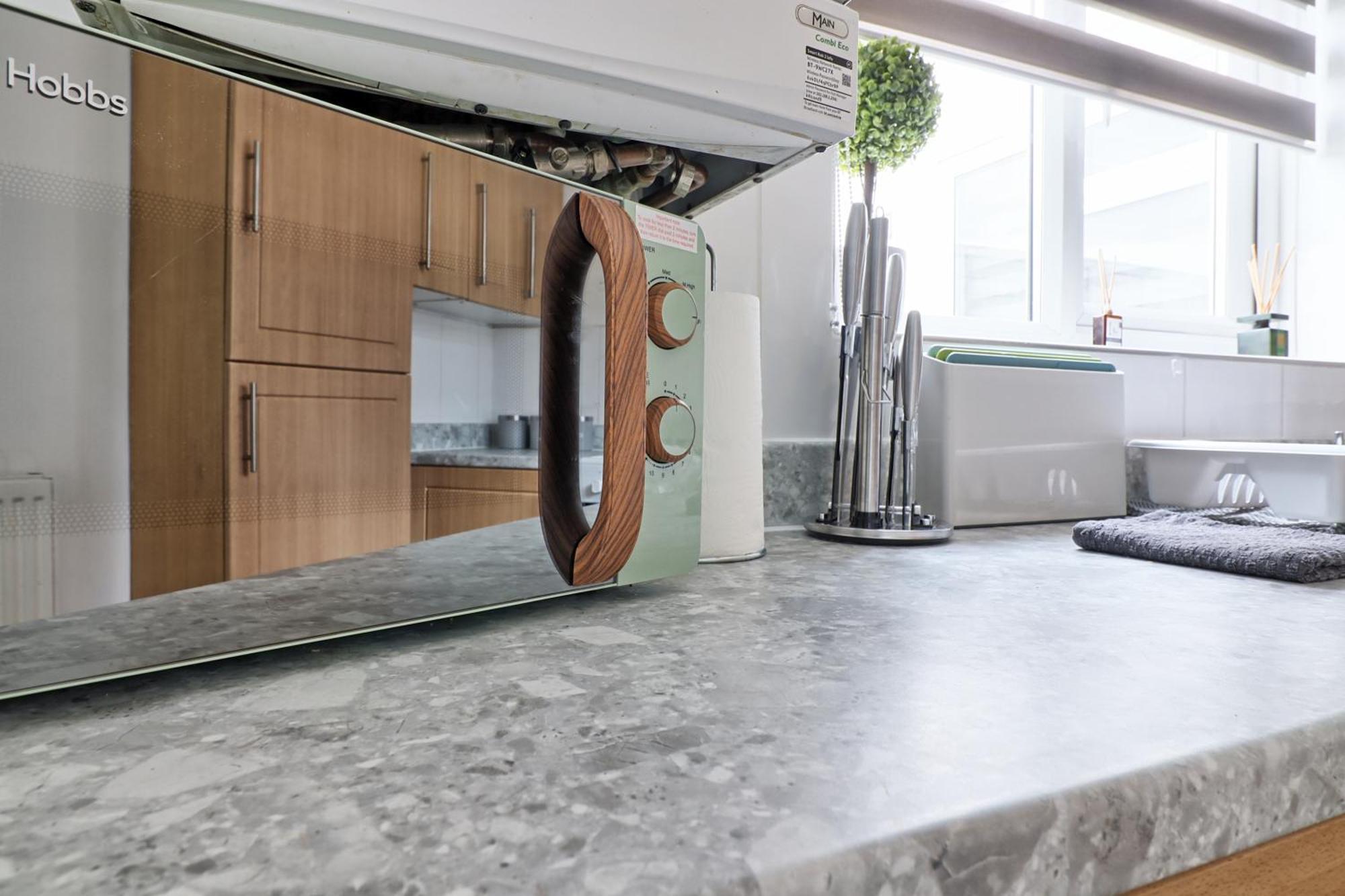 Luxury 3-Bed Apartment Near To London With Parking Hornchurch Ngoại thất bức ảnh