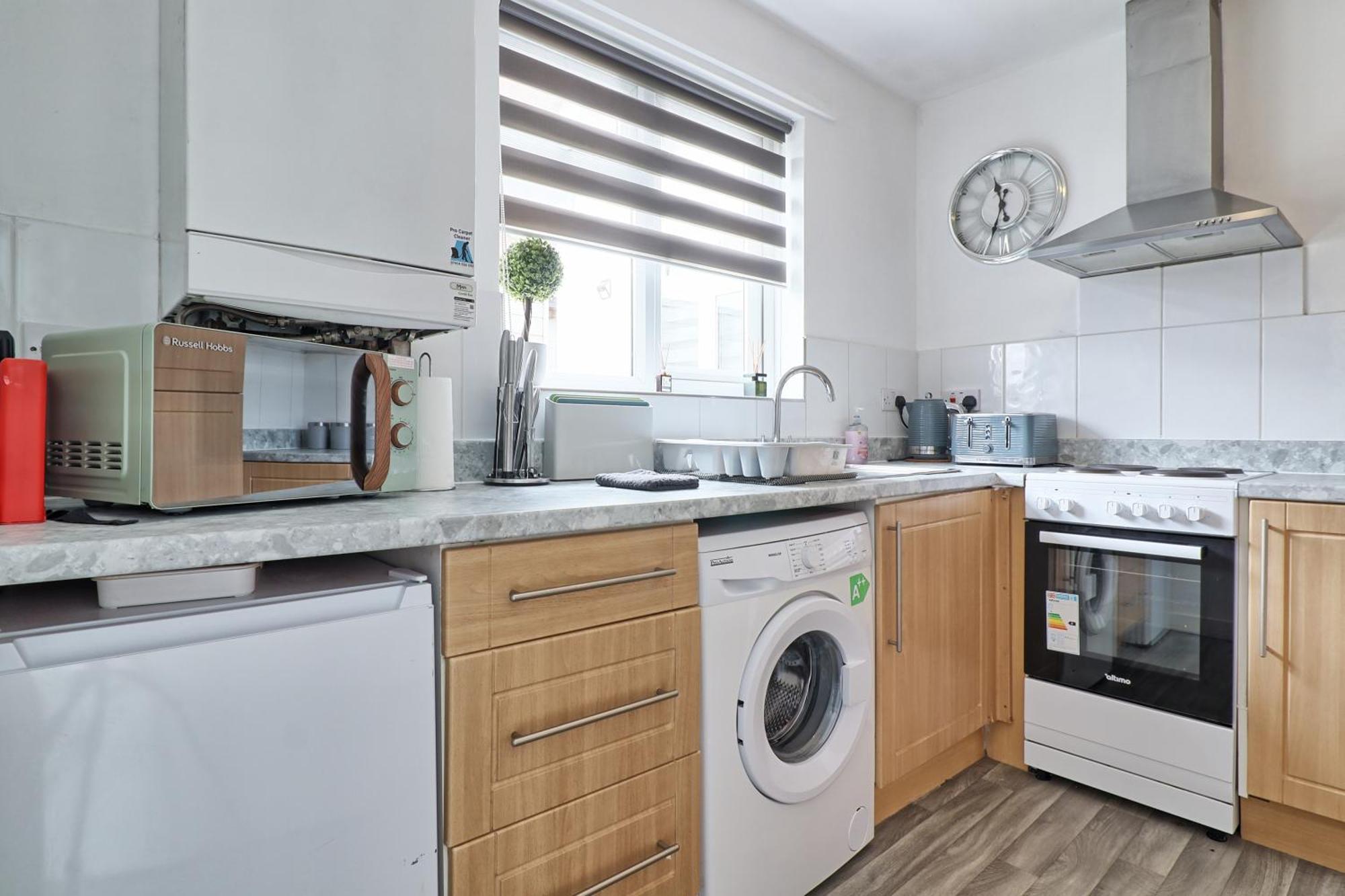 Luxury 3-Bed Apartment Near To London With Parking Hornchurch Ngoại thất bức ảnh